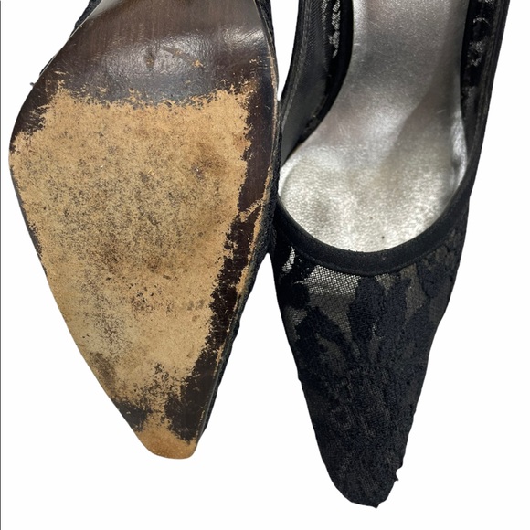 Gorgeous Stuart Weitzman Heels - Picture 3 of 4